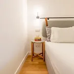 아파트 Guestready - Colourful And Modern Lxfactory 리스본