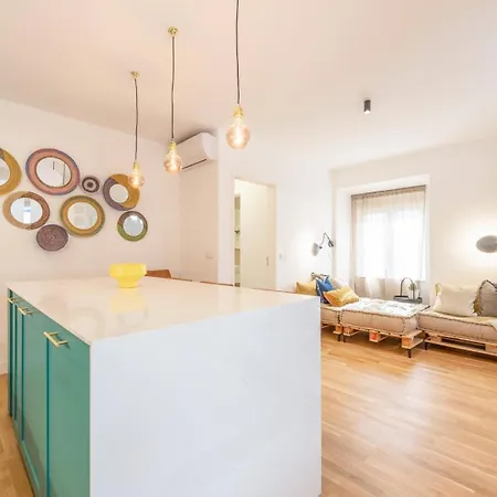 Guestready - Colourful And Modern Lxfactory Lägenhet